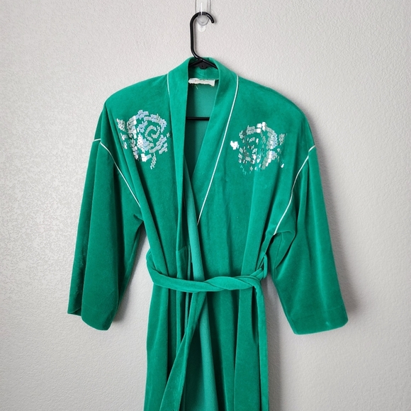 LUCIE ANN 1960s glamour robe smoking robe dressing robe sequin rose in green - Picture 6 of 6